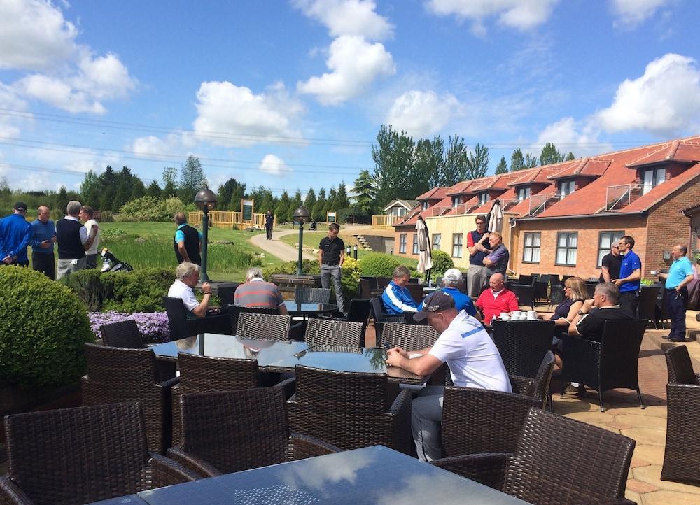 Magnolia Park Hotel, Golf & Country Club Boarstall 외부 사진