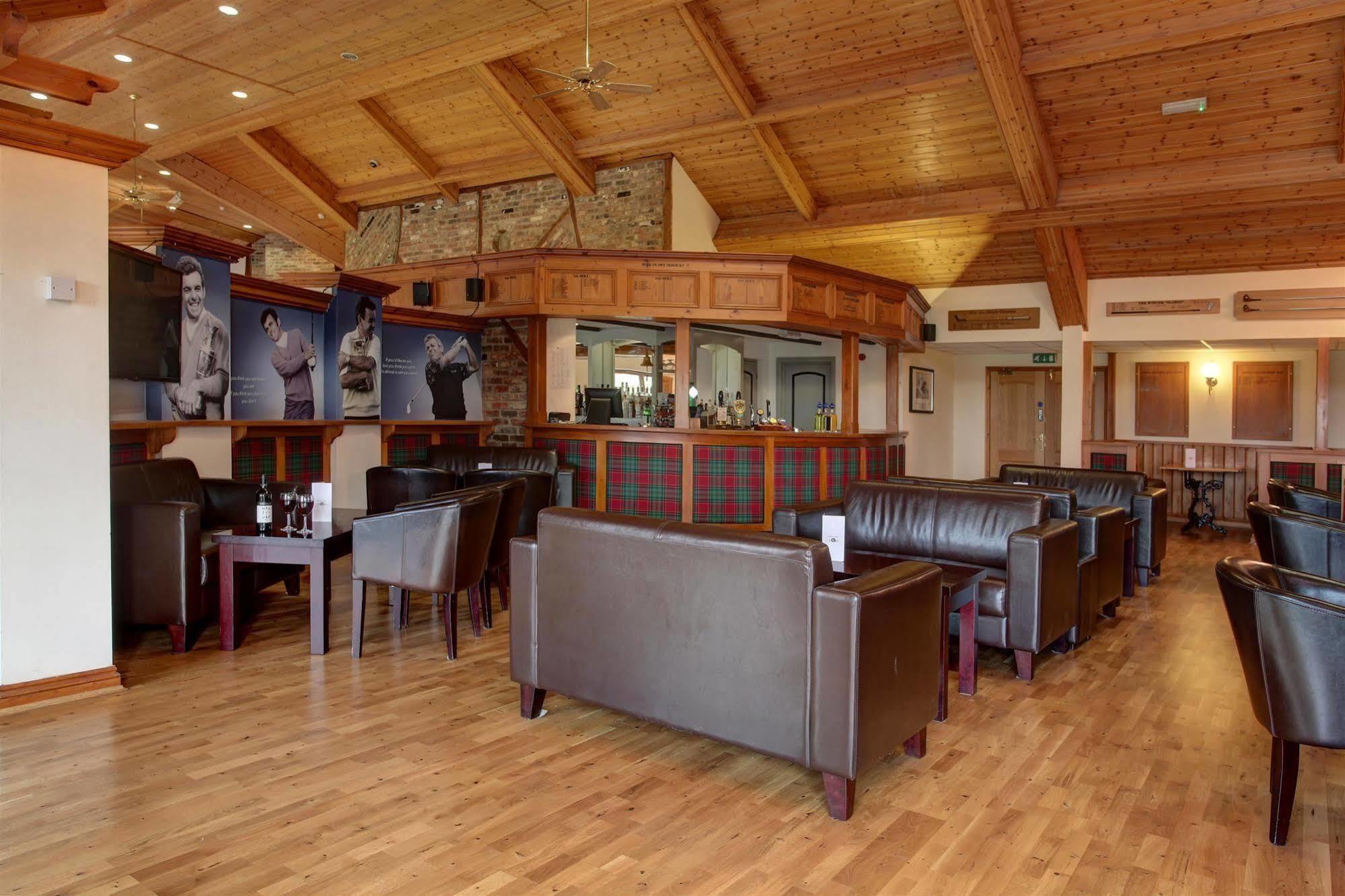 Magnolia Park Hotel, Golf & Country Club Boarstall 외부 사진
