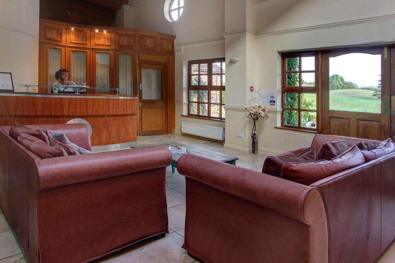 Magnolia Park Hotel, Golf & Country Club Boarstall 외부 사진